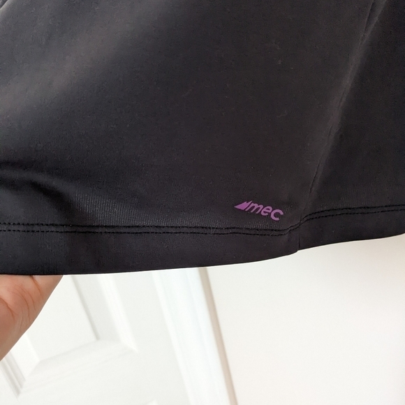 MEC workout longsleeve Medium C5 - Picture 8 of 10